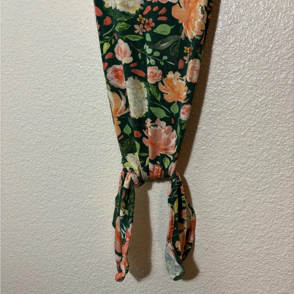 Gigi & Max Floral Newborn Sleeper PJs One Piece Sz NB | baby | ruffles | button - Picture 4 of 8